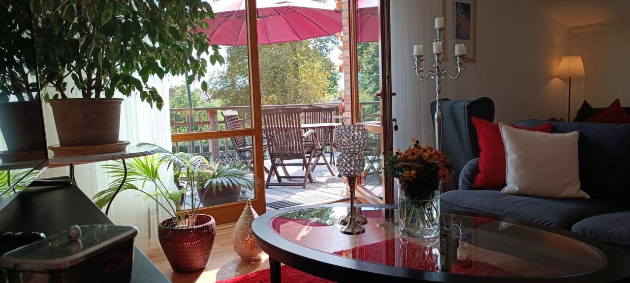 Schlossparkferienwohnungen Rheinsberg Mit Garten Luaran gambar