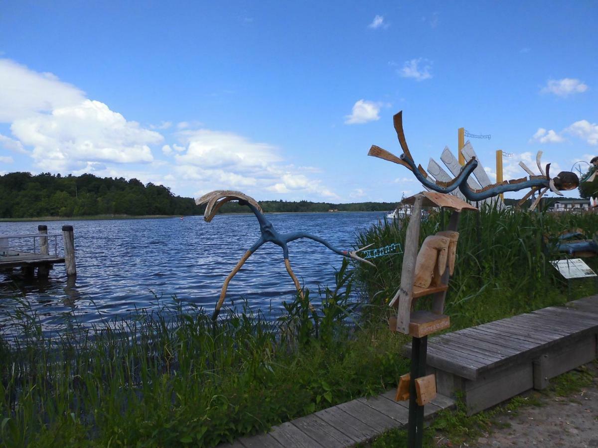 Schlossparkferienwohnungen Rheinsberg Mit Garten Luaran gambar